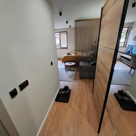 Tomar-gondola Apartman *